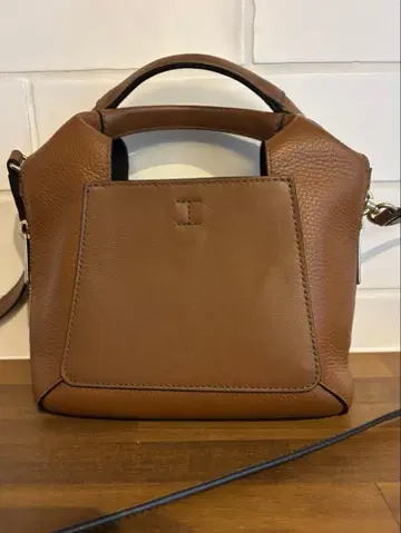 브라운 숄더백