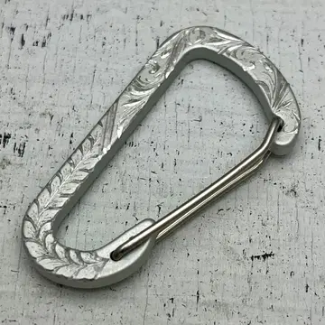 일본식 조각 들어간 실버 카라비너 키링