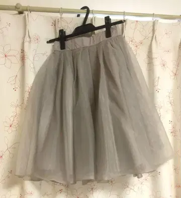 코코딜 무릎 아래 기장 튤 플레어 스커트 그레이 coco deal