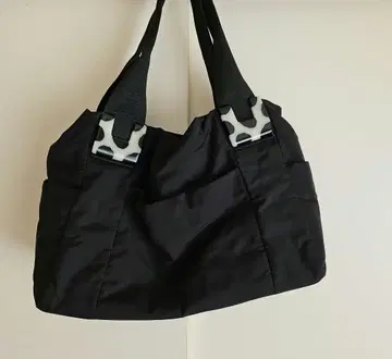 ear PAPILLONNER 달마시안 패턴 수지 부품 토트백