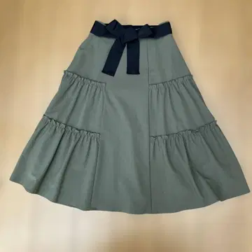 카키 사이드 캉캉 스커트 블랙 리본