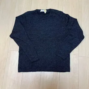 블랙 알파카 울 스웨터