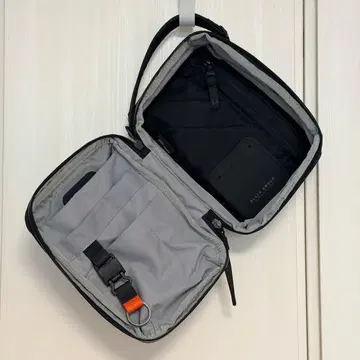 블랙 엠버 BLACK EMBER KOMPAK 컴팩 숄더