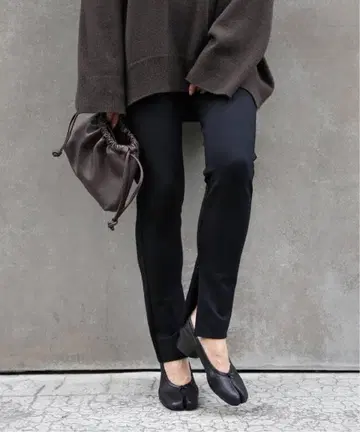 새상품 두지엠 클라세 Warm Zip 레깅스 팬츠 38