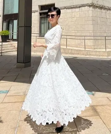 새상품급 젠느 전체 레이스 8분 플레어 소매 원피스 S 화이트