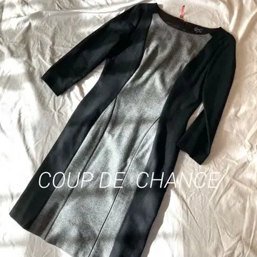 COUP DE CHANCE 세로 절개 성숙한 원피스