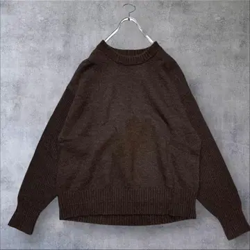 새상품급 어반리서치 로쏘 울 혼방 백 볼륨 절개 니트 DB