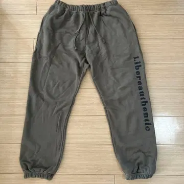 LIBERE 카키 스웨트 팬츠 히라노 쇼 착용 색상 다름