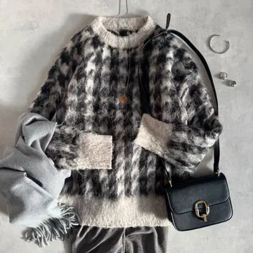 새상품급 미라 오웬 하운드투스 알파카 혼방 샤기 니트 풀오버