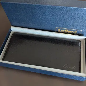가방 제조사 아오키카반 브랜드 Lugard (라가드) 장지갑