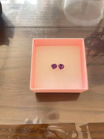 Pt 자수정 하트형 스터드 귀걸이