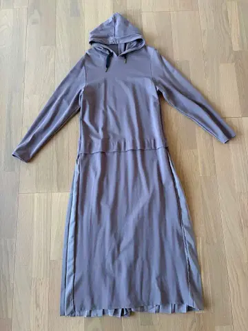 그레디 브릴리언트 후드 부착 롱 원피스