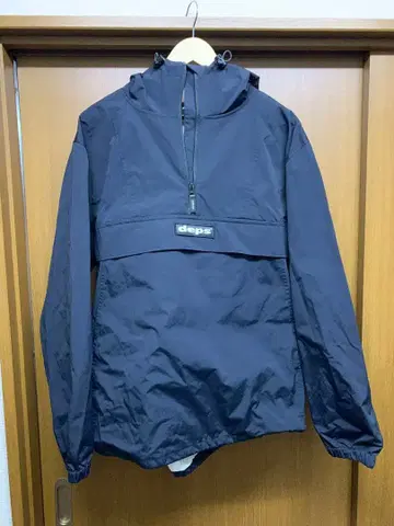 deps 박스 로고 블랙 아노락 자켓