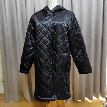 블랙 퀼팅 자켓 후드 부착