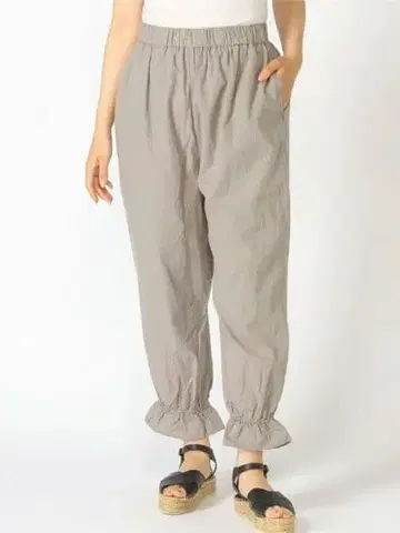 사만사 모스모스 밑단 프릴 팬츠