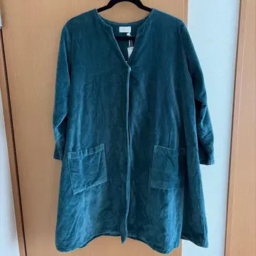 미사용 새상품 다크 그린 A라인 벨로아 코트 Cheer