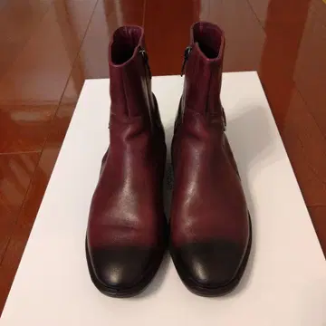 버건디 가죽 숏부츠