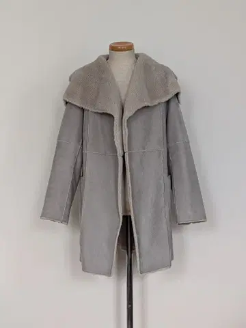 BEAMS HEART 빔즈 무스탕 코트 라이트 그레이