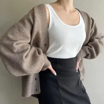 [ 새상품 ] JUNOAH 돌먼 슬리브 니트 가디건