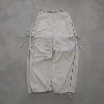 LILY BROWN 릴리 브라운 사이드 리본 트랙 팬츠 아이보리