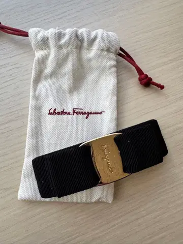 페라가모 머리핀