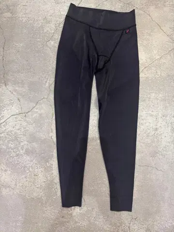 [ 미사용 새상품 ] 그랜드 이 원스 타이칸 스패츠 M 사이즈