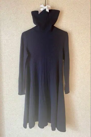 매킨토시 A라인 니트 원피스입니다!