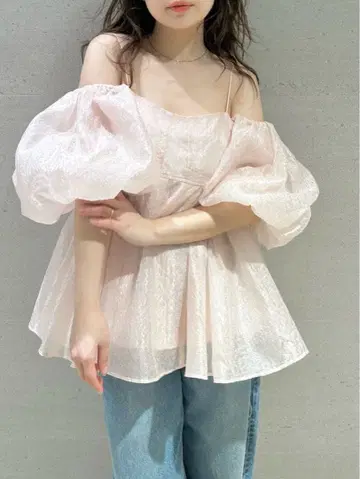 핑크 오프숄더 퍼프 슬리브 블라우스