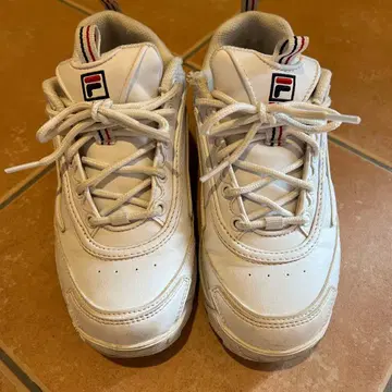 FILA 통굽 화이트 스니커즈