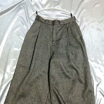 SOEJU 헤링본 턱 와이드 팬츠 소 다크 그레이 L