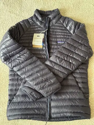 [ 미사용 새상품 ] Patagonia 다운 자켓 네이비 파타고니아