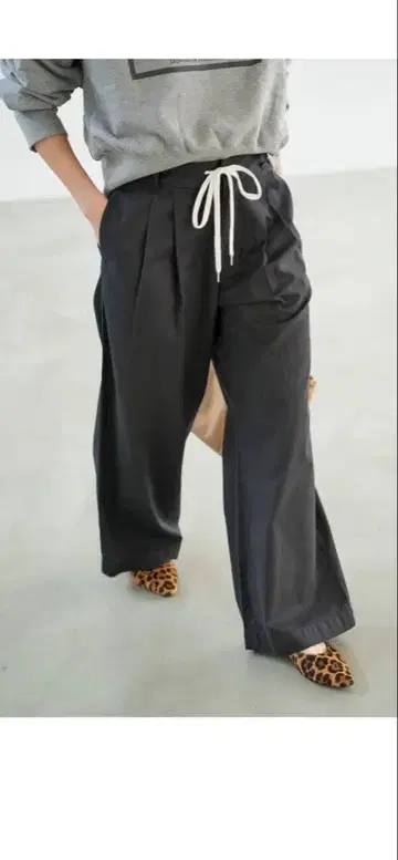 코튼 레이온 드로스트 플레어 팬츠