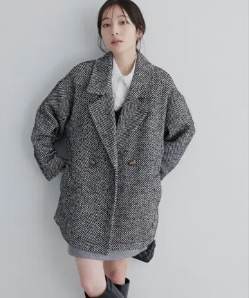 natural couture 헤링본 미들 기장 코트