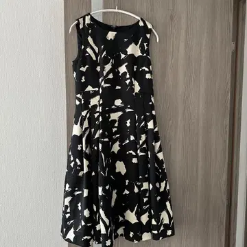 엠프리미어 블랙 원피스 34