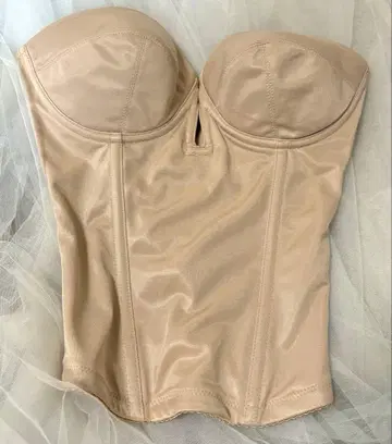 베이지 스트랩리스 코르셋