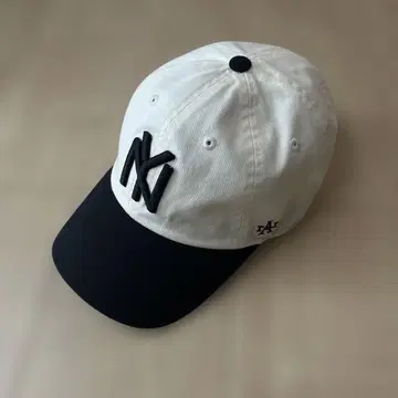 레어 NY 로고 자수 야구 모자 화이트 블랙
