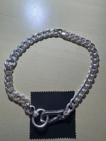 MARTINE ALI 실버 Goss 목걸이