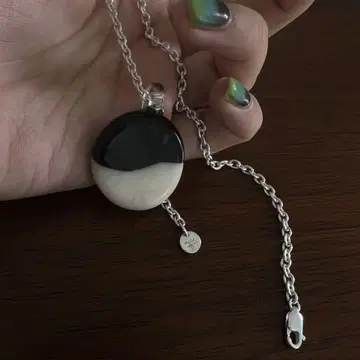 yukina akutsu / hug 케이블 체인 목걸이