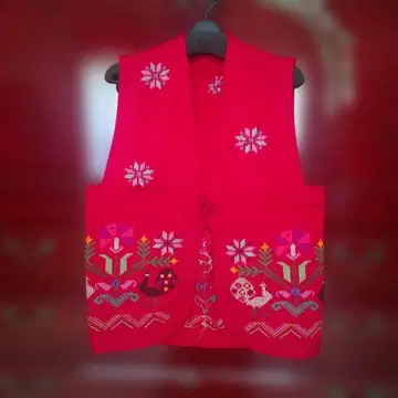 일본 의류 수제 자수 장식 빨간색 베스트 (털실 울)
