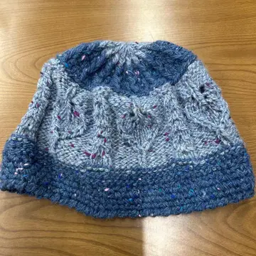 케이블 짜임 니트 모자 그레이와 파랑