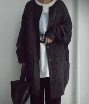 완판템 antiqua 다크 그레이 케이블 니트 가디건