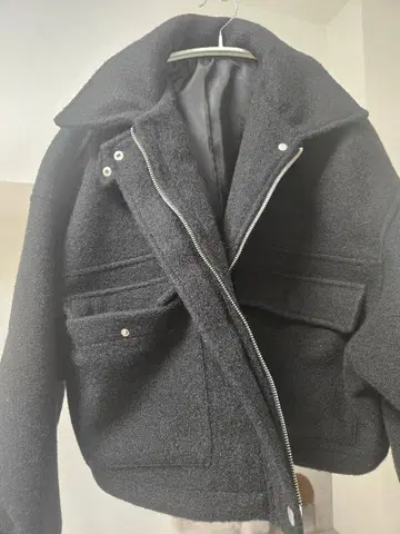 블랙 보아 자켓