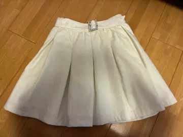 ankrouge 화이트 스커트