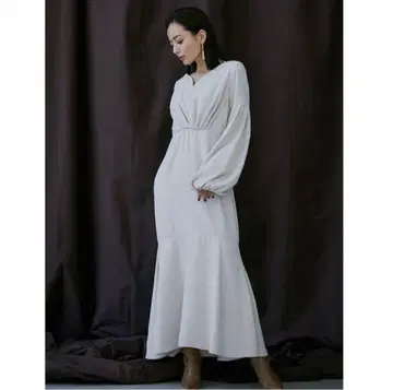 아뉴앙스 볼륨 슬리브 소프트 머메이드 원피스 S