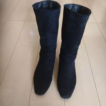 블랙 스웨이드 롱 부츠 플랫 힐