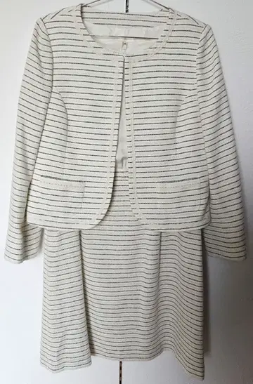 화이트 스트라이프 셋업