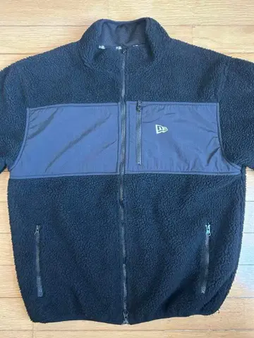 NEW ERA 보아 플리스 자켓 블랙