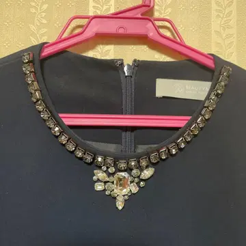 뷰티&유스의 네이비 원피스