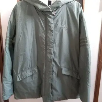 새상품급 adidas 후드 부착 카키색 보아 자켓