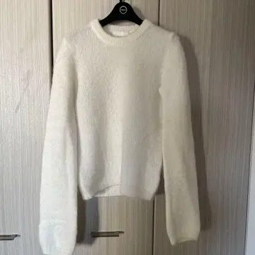 H&M EDITION 화이트 크루넥 스웨터